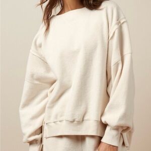 American Eagle Outfitters Cream Pullover Sweatshirt
